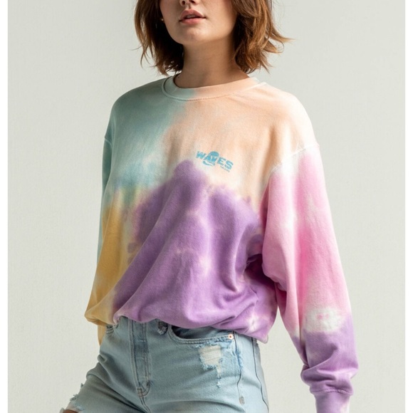 Billabong Tops - 𝅺Billabong Tie Dye Long Sleeve Sweatshirt